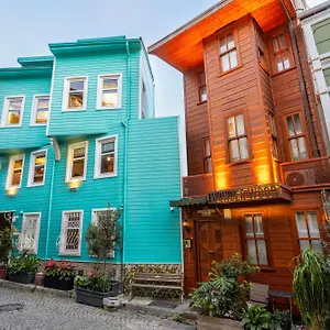 Wonder Wood Bed & Breakfast Istanboel